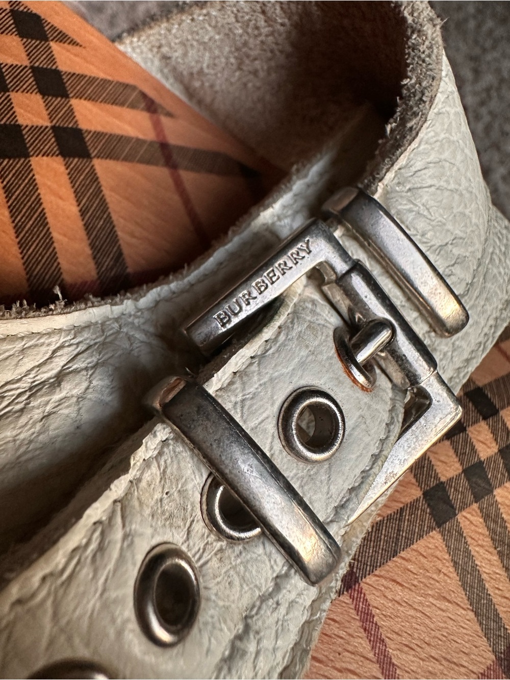 💯Authentic Vintage Burberry Nova Check Wooden Clogs w/White Leather Buckle Strap - Picture 3 of 6